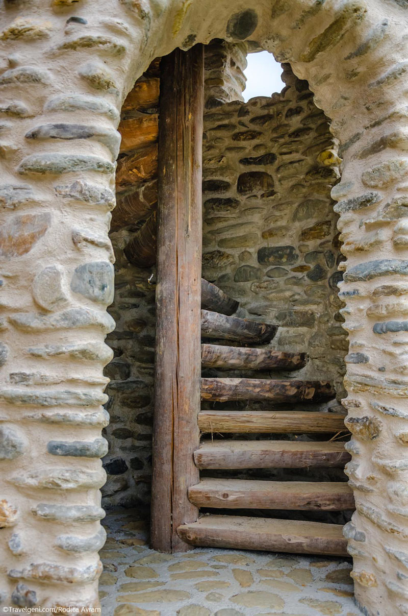 Castelul de lut Valea Zanelor Porumbacu de Sus 10