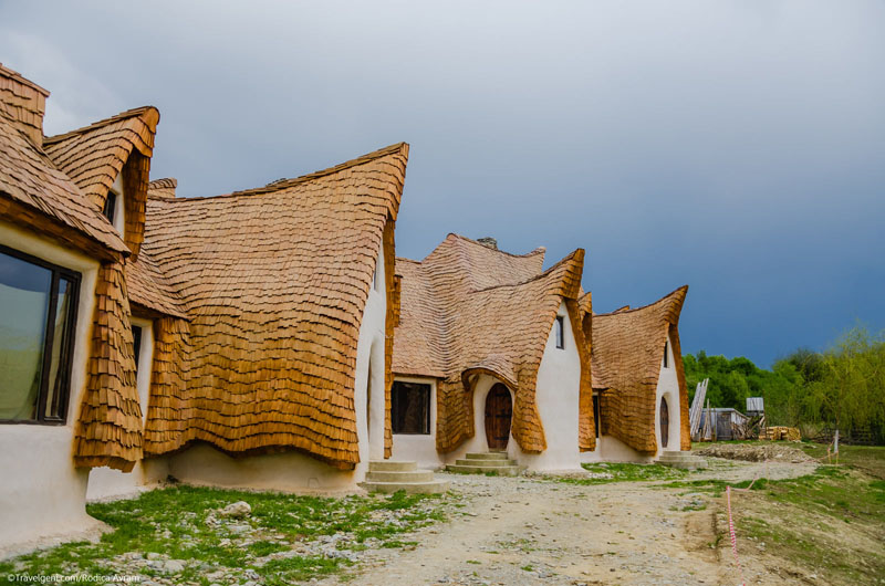 Castelul de lut Valea Zanelor Porumbacu de Sus 8