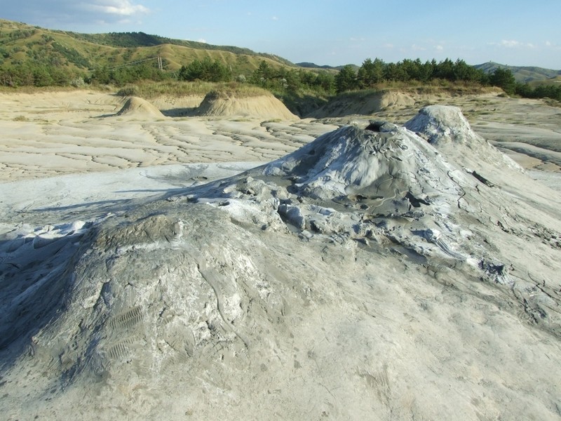 Vulcanii Noroioşi – Pâclele Mici şi Mari ale Buzăului