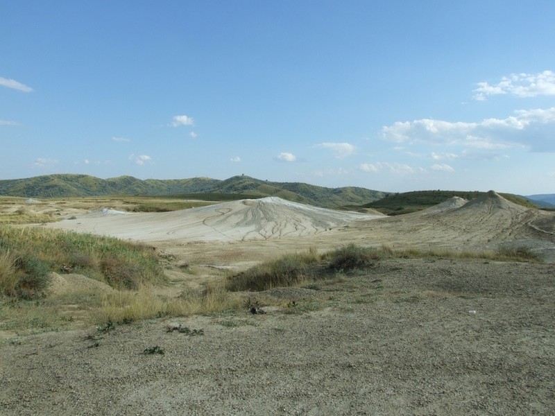 Vulcanii Noroioşi – Pâclele Mici şi Mari ale Buzăului