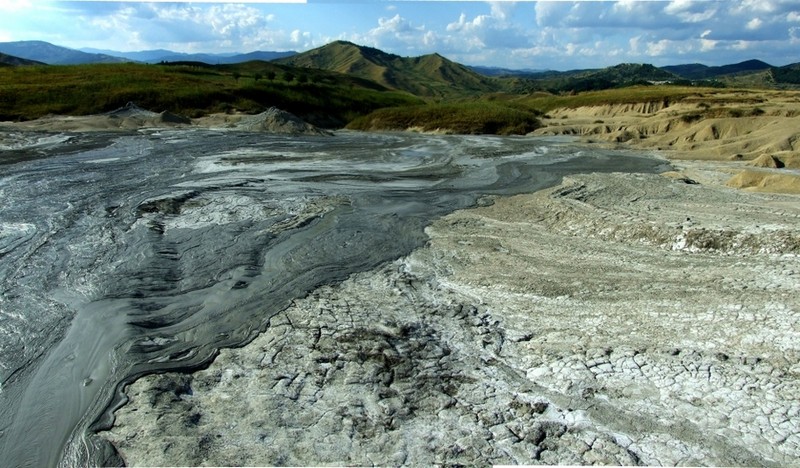 Vulcanii Noroioşi – Pâclele Mici şi Mari ale Buzăului