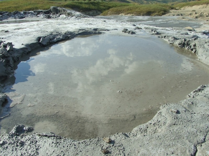 Vulcanii Noroioşi – Pâclele Mici şi Mari ale Buzăului