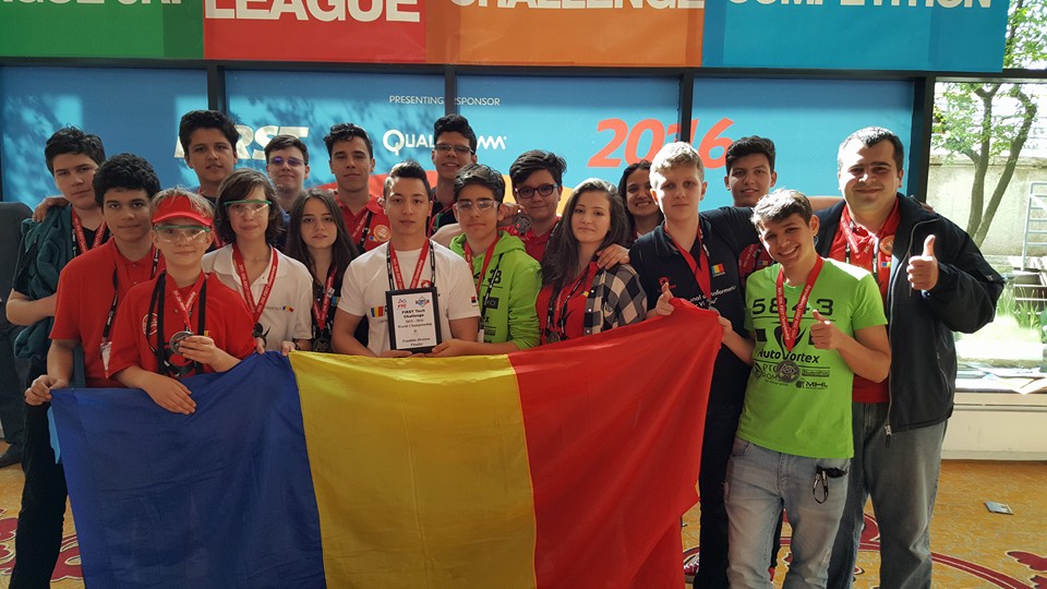 Locul al treilea la Campionatul Mondial de Robotică, cucerit de elevi români