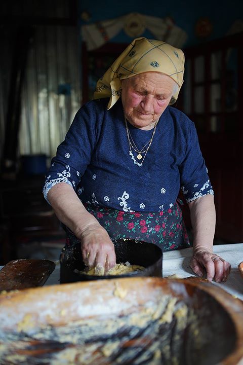 O sară bună la tătă suflarea!