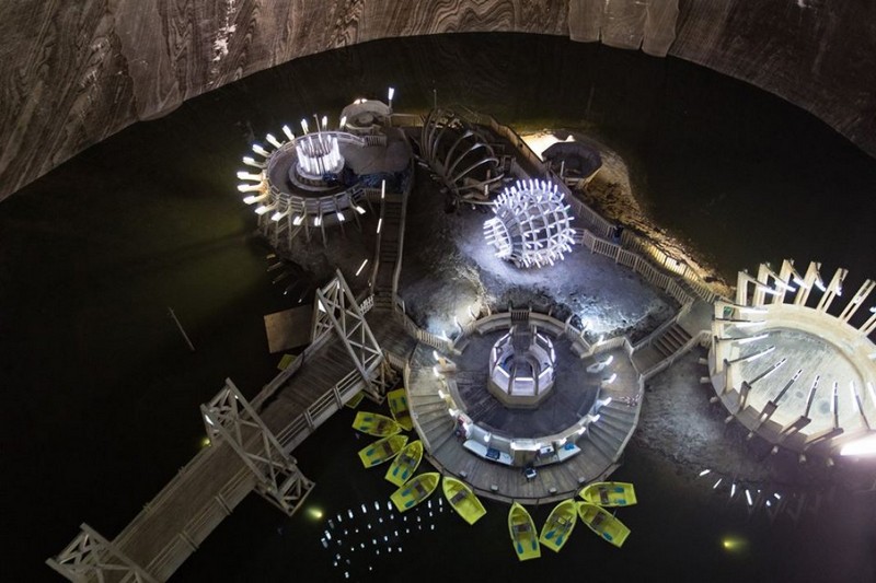 Salina Turda vazuta de sus - impresionant!