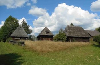 VIDEO: Muzeul satului din Sighet – plaiuri maramureşene de basm