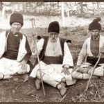 Satele din România: Românii de lângă noi. – 3. Românii din Grecia. ▬▬▬▬▬▬▬▬▬▬ஜ۩۞۩ஜ▬▬▬▬▬▬▬▬▬▬▬ Adevăraţi „nomazi ai Balcanilor”,…