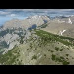 VIDEO: Munții Bucegi: Șaua Strungă & Șaua Bătrâna / Filmare aeriană 4K #DeasupraMuntilorRomaniei – Mai 2020