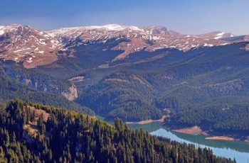 VIDEO: TransBucegi: Dichiu -Lacul Bolboci-Pestera -Vanturis